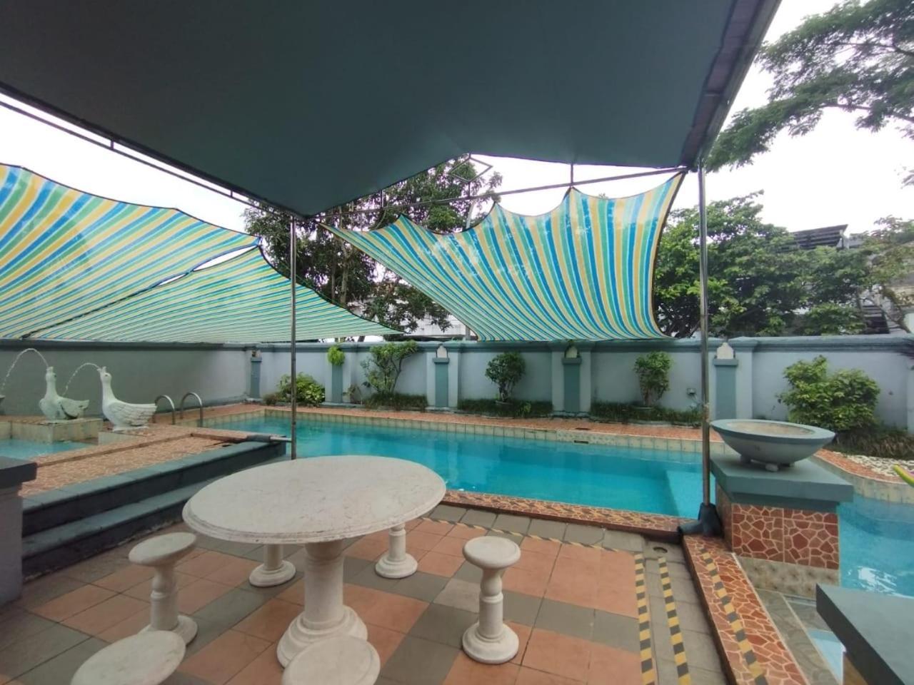 Vila Princess,Sentul 4Bedroom Dan Tenda Camping,Private Pool, Tenis Meja, Mini Billiard, Karaoke, Ayunan,Bbq, 08Satu3 80Satu6 4Satu5Satu Bogor Exteriér fotografie