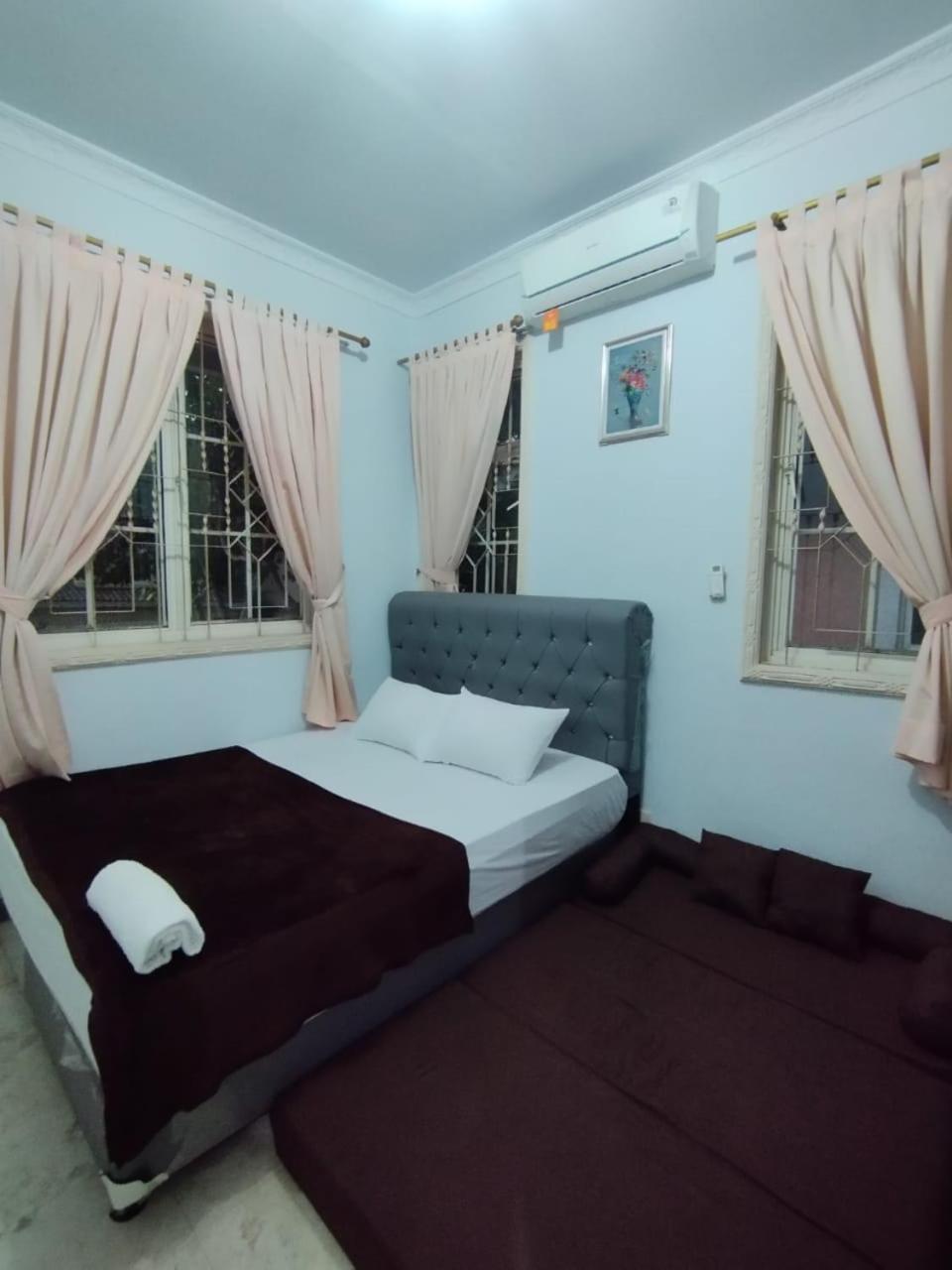Vila Princess,Sentul 4Bedroom Dan Tenda Camping,Private Pool, Tenis Meja, Mini Billiard, Karaoke, Ayunan,Bbq, 08Satu3 80Satu6 4Satu5Satu Bogor Exteriér fotografie