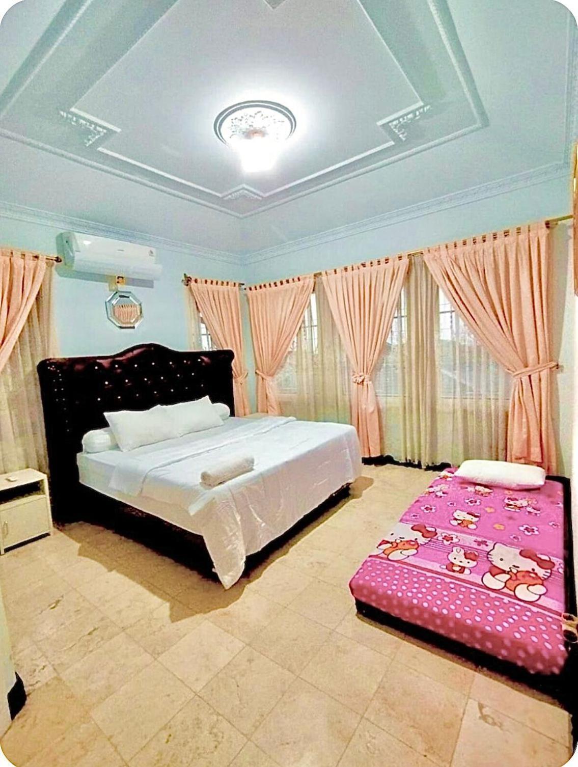 Vila Princess,Sentul 4Bedroom Dan Tenda Camping,Private Pool, Tenis Meja, Mini Billiard, Karaoke, Ayunan,Bbq, 08Satu3 80Satu6 4Satu5Satu Bogor Exteriér fotografie