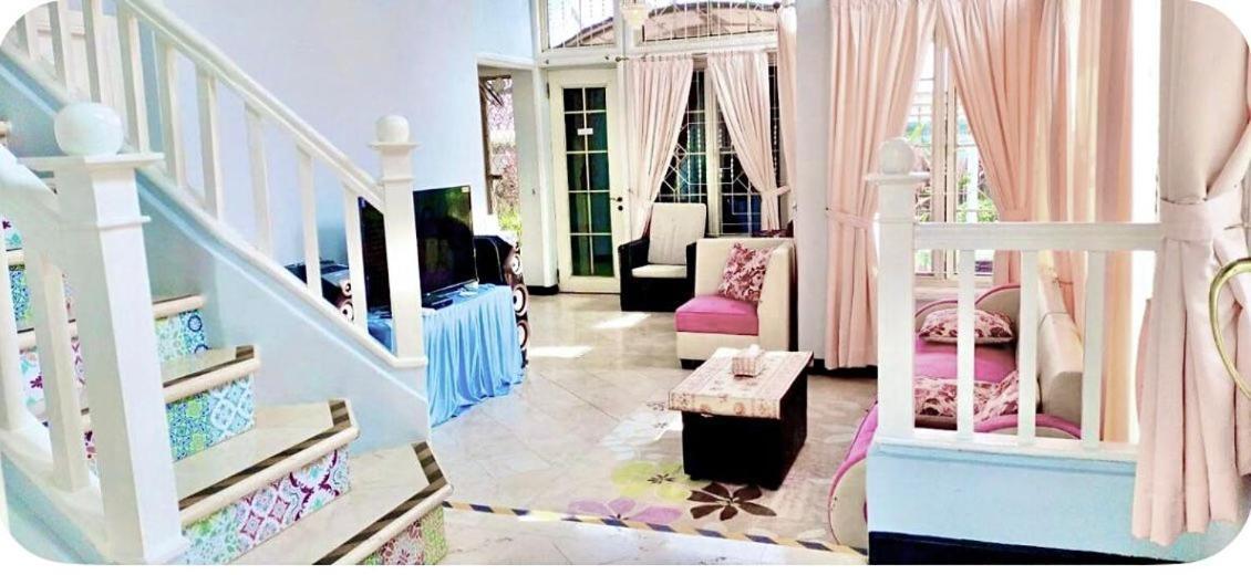 Vila Princess,Sentul 4Bedroom Dan Tenda Camping,Private Pool, Tenis Meja, Mini Billiard, Karaoke, Ayunan,Bbq, 08Satu3 80Satu6 4Satu5Satu Bogor Exteriér fotografie