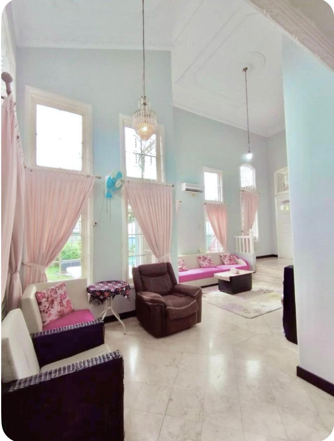 Vila Princess,Sentul 4Bedroom Dan Tenda Camping,Private Pool, Tenis Meja, Mini Billiard, Karaoke, Ayunan,Bbq, 08Satu3 80Satu6 4Satu5Satu Bogor Exteriér fotografie